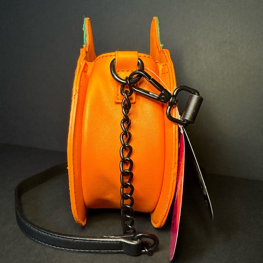 Betsey Johnson glow in the dark XOPump bag 🎃 - Picture 8 of 10
